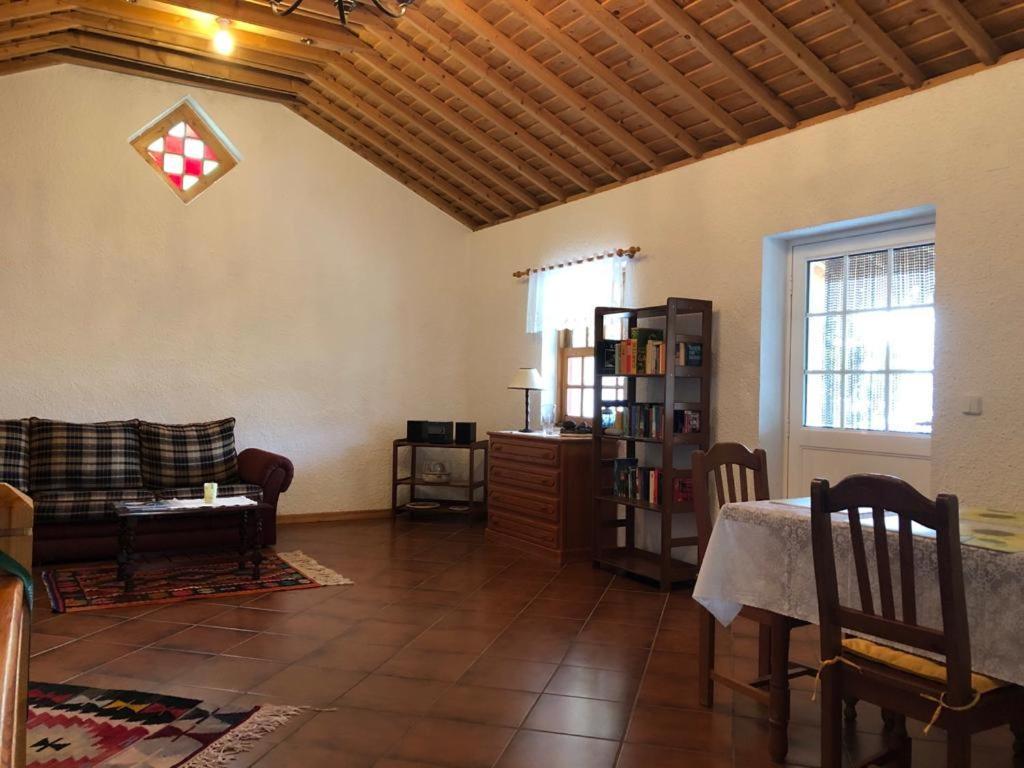 Гостьовий будинок Casa Do Pedro E Da Marina Lomba  Екстер'єр фото